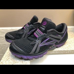 Brooks Cadence running shoe size 7